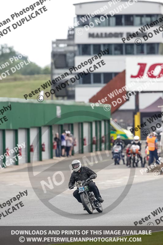 Vintage motorcycle club;eventdigitalimages;mallory park;mallory park trackday photographs;no limits trackdays;peter wileman photography;trackday digital images;trackday photos;vmcc festival 1000 bikes photographs